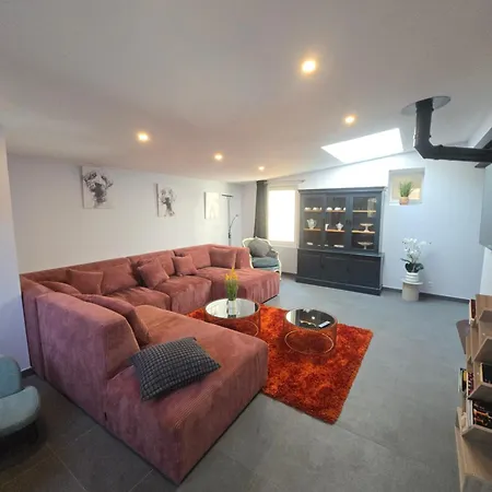 Сasa de vacaciones La Parenthese - Maison Pour 6 A 8 Personnes Avec Jacuzzi